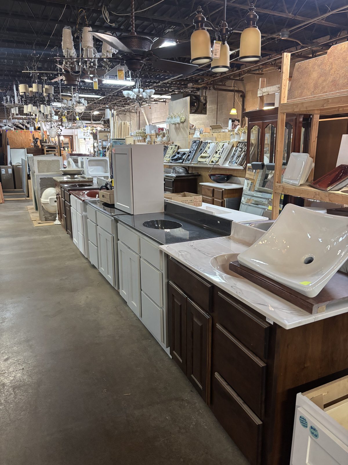 Vanities selection at Price-Less
